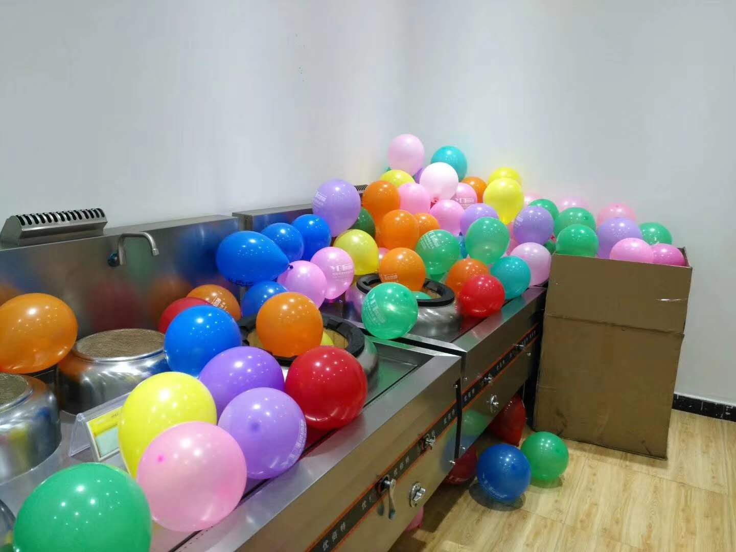 成都蜜桃视频黄色网設備公司蜜桃视频APP下载网站年會籌備照片