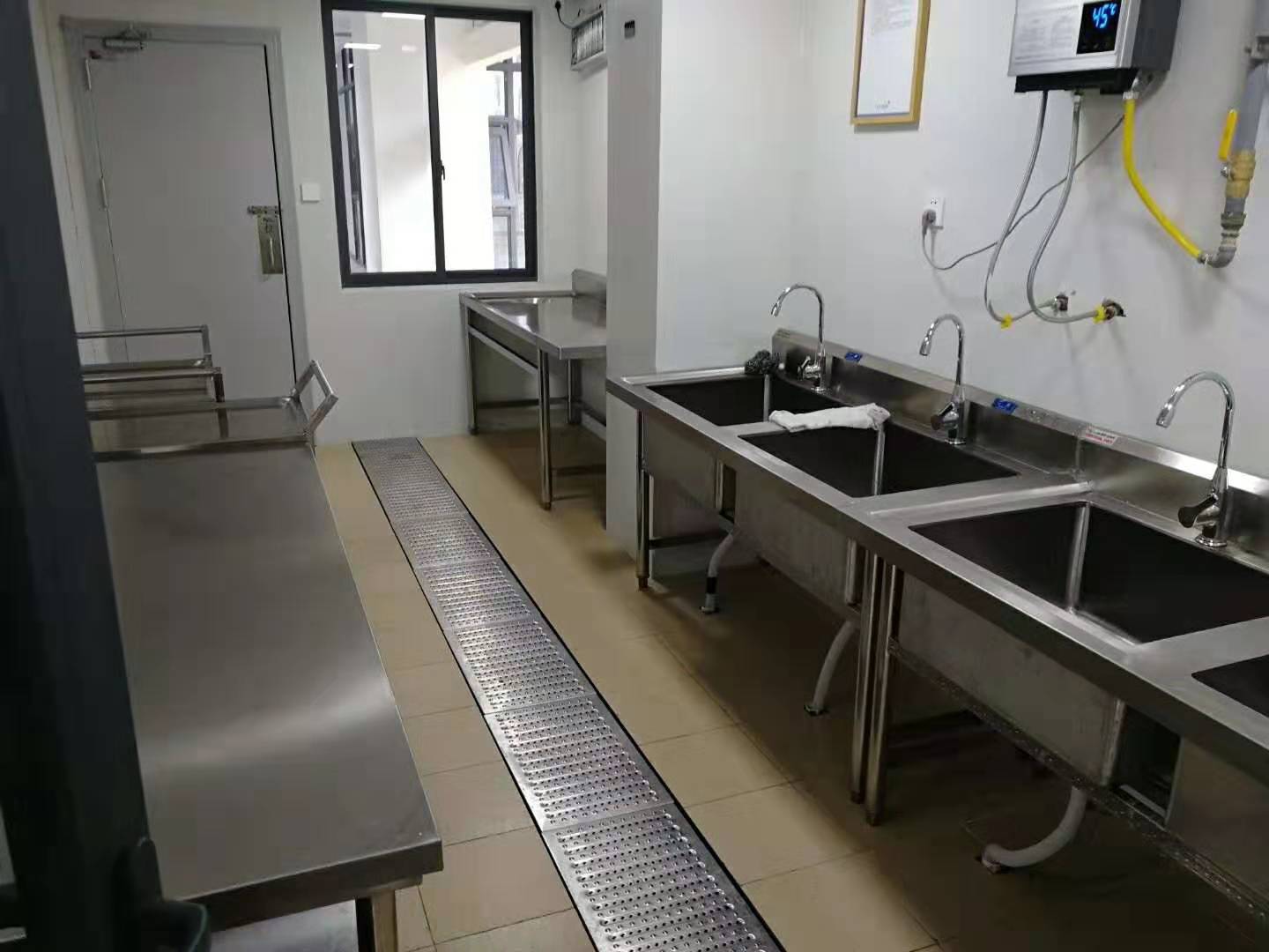 火鍋店蜜桃视频黄色网設備