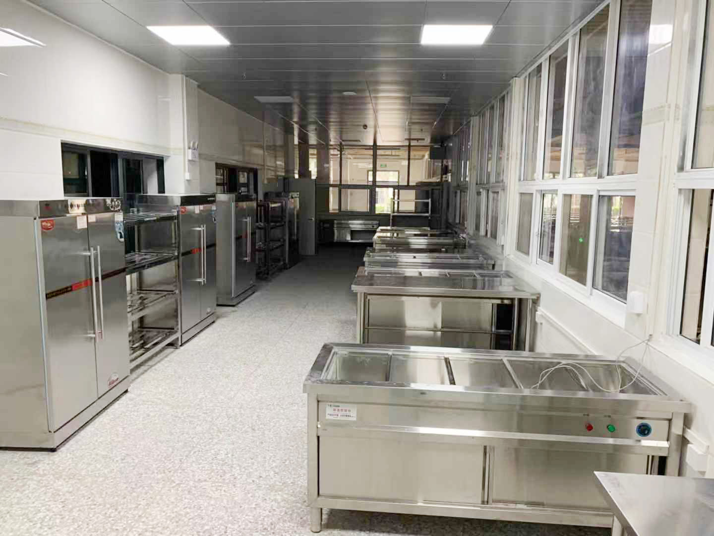 職工食堂蜜桃视频黄色网設備2