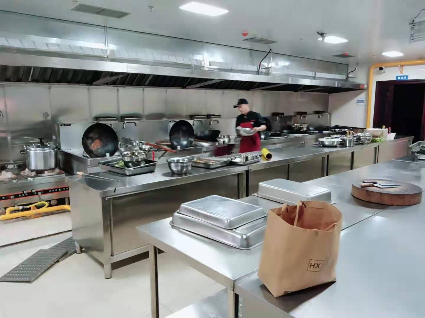 學校食堂蜜桃视频黄色网設備