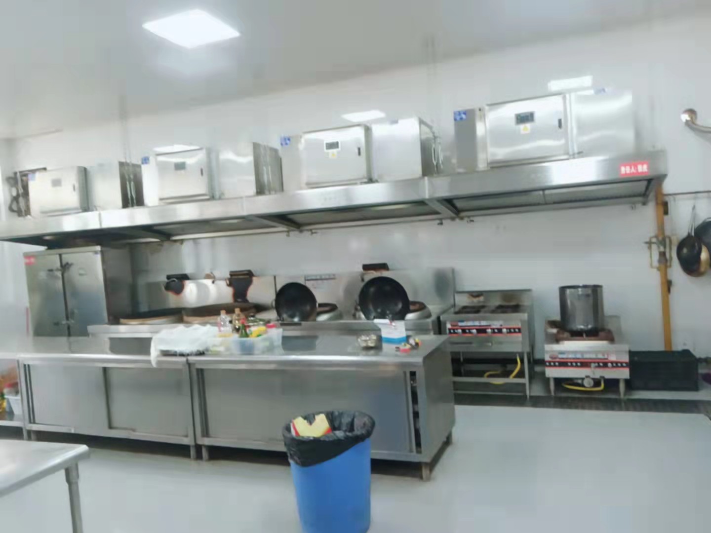 食堂蜜桃视频黄色网設備