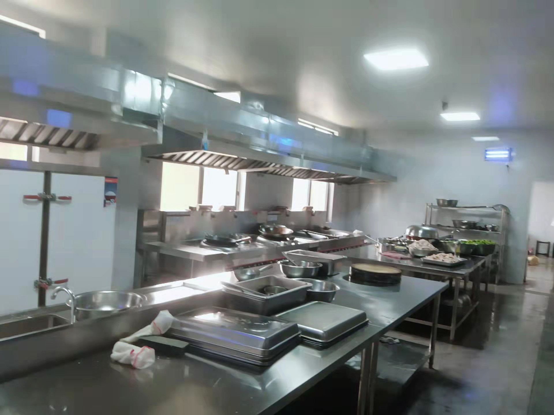 食堂蜜桃视频黄色网設備