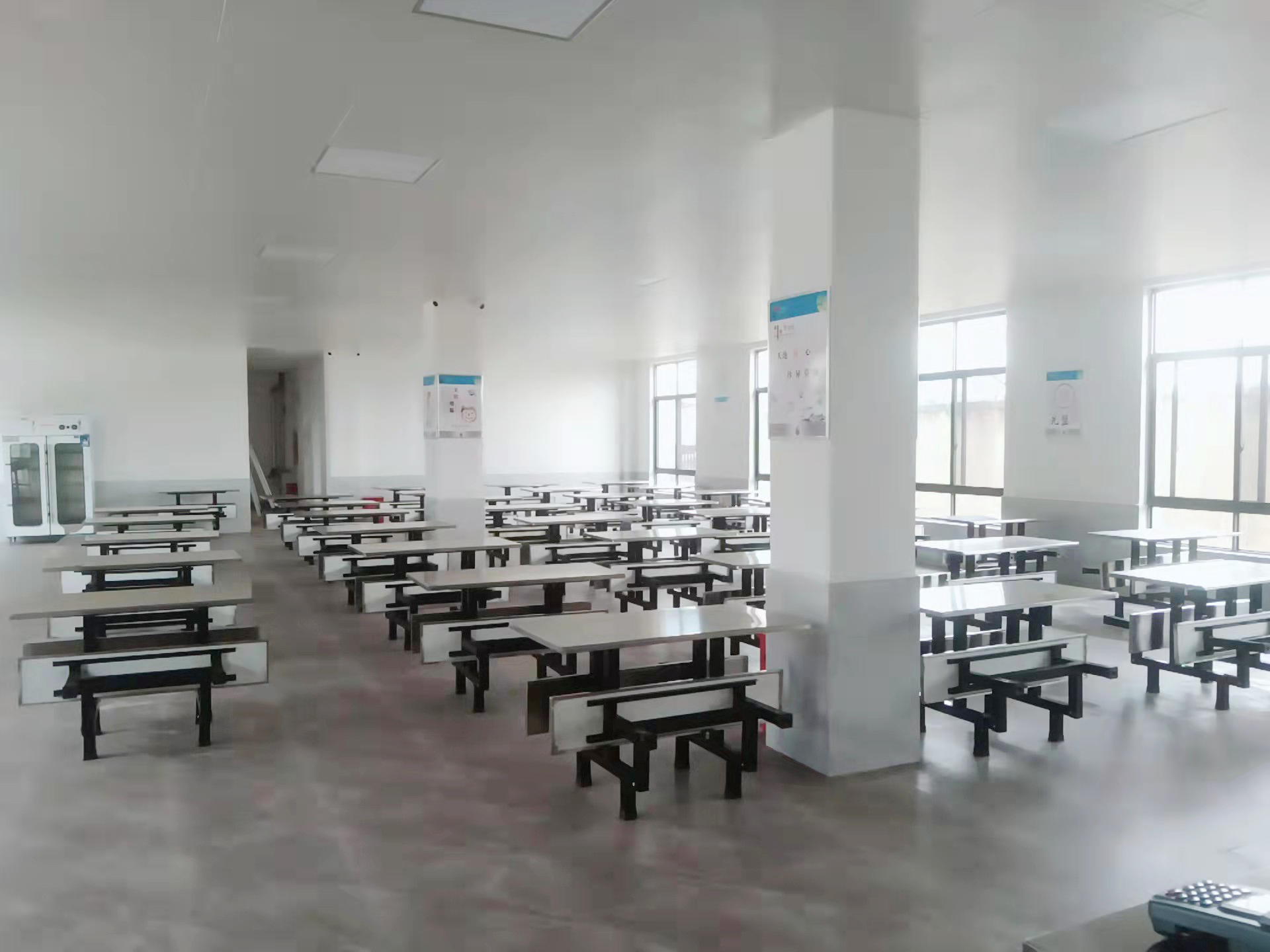 大型學校蜜桃视频黄色网設備