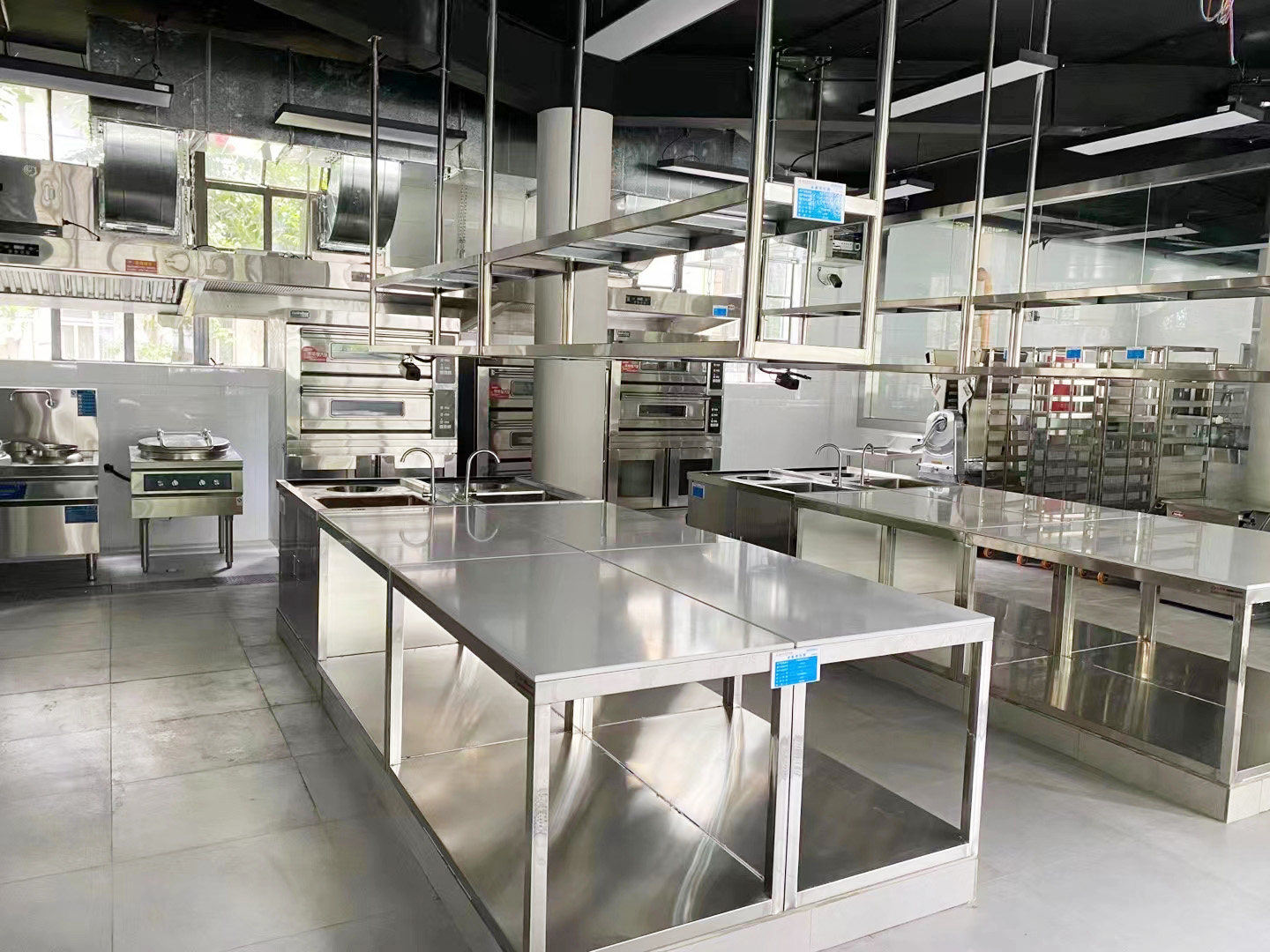 酒店蜜桃视频黄色网設備及用品